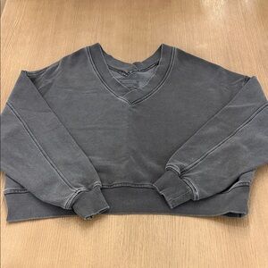 Aerie Charcoal V-Neck Sweatshirt Cropped Size Small